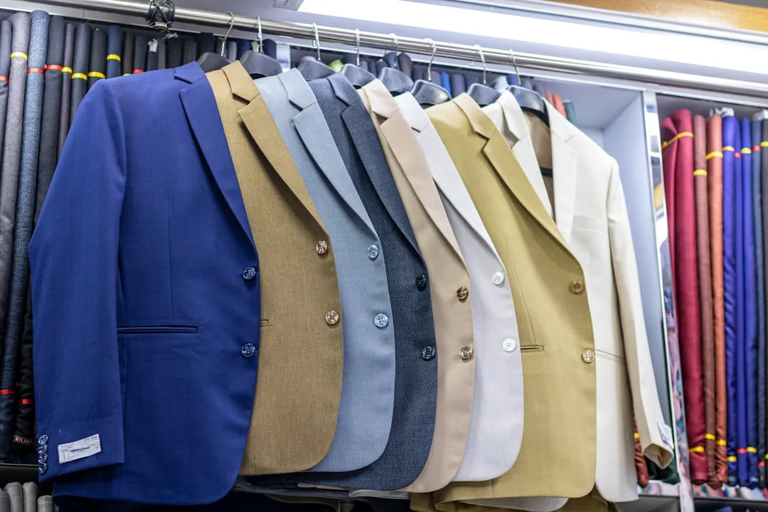 酒店及企事业单位制服采购指南:鸿洛工装定制流程详解正文配图 2